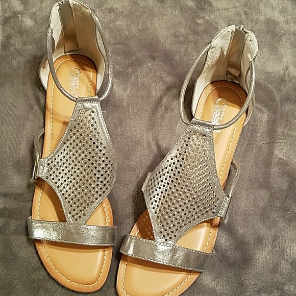 Carlos Santana Shoes - Flirty little sandal!